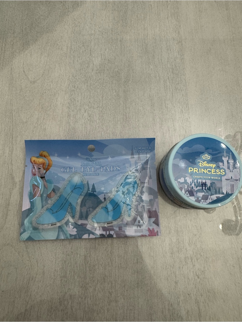 NWT Disney Cinderella Bundle Gel Eye Pads & Vanilla Rose Body Scrub
